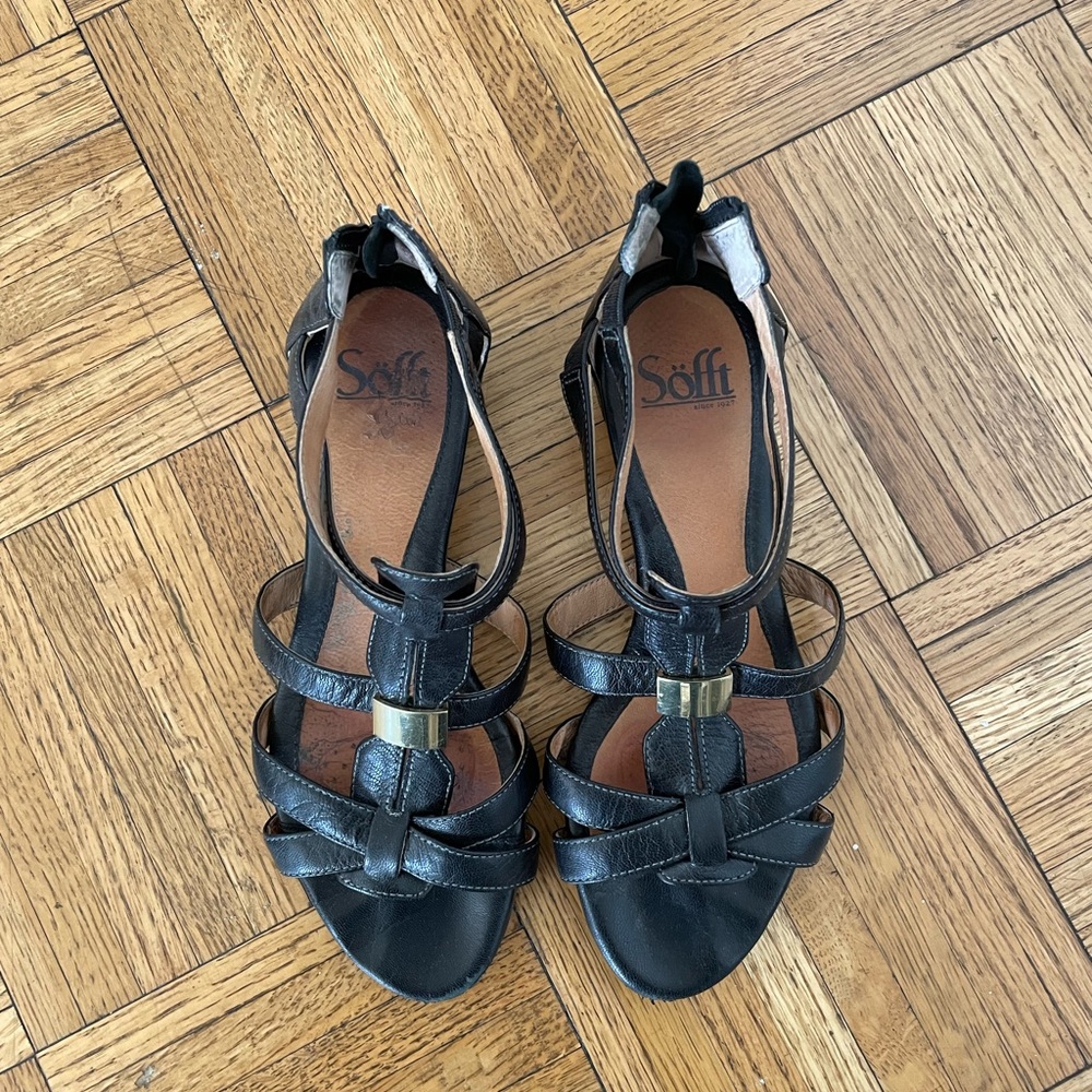 Black sandals